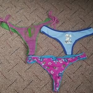 3 VS & pink collection thong underwear XS/S
